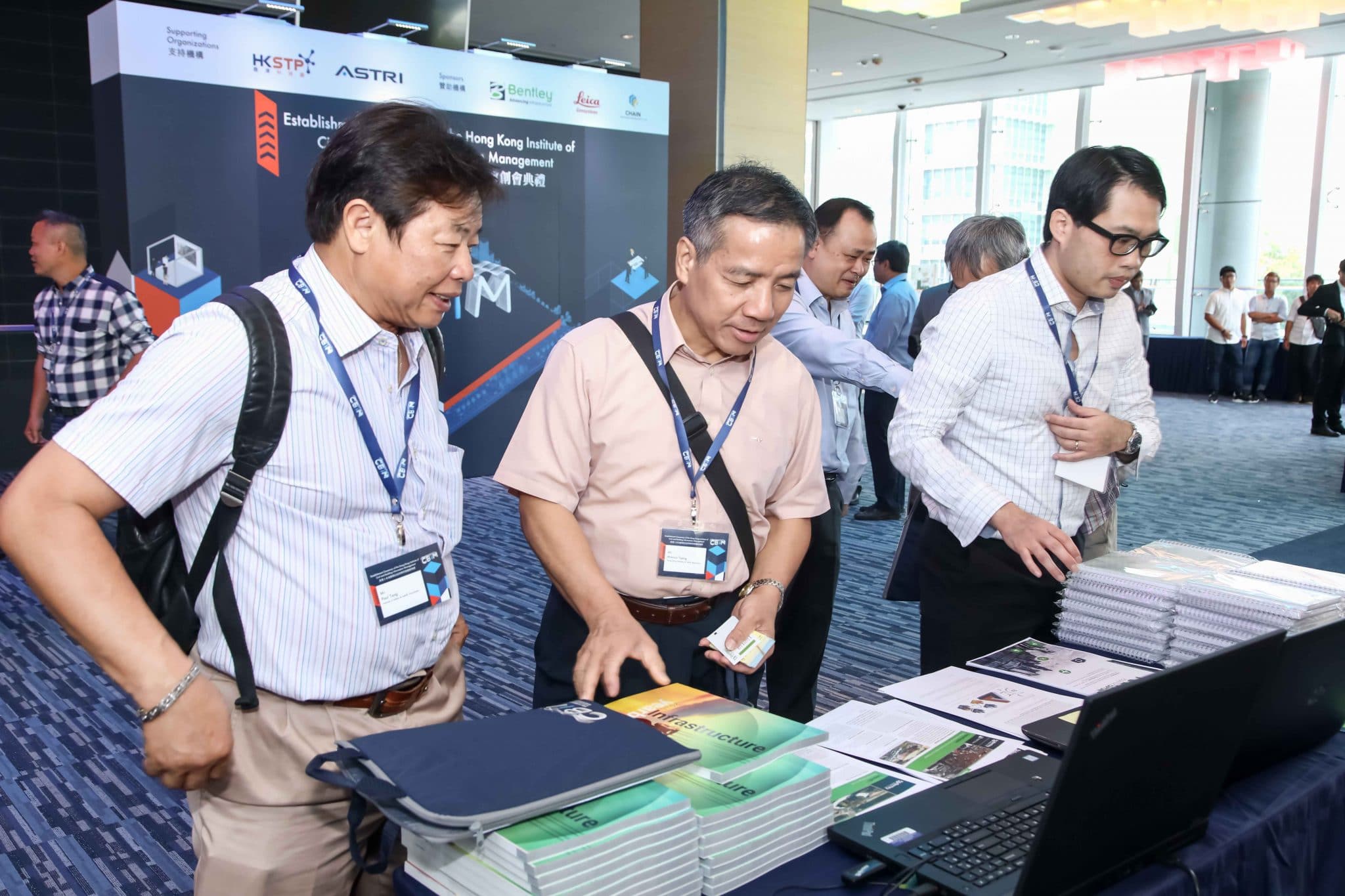 Guests looked interested in the booth of Bentley Systems.